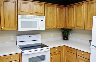 9326 Ballymore Dr, Fort Wayne, IN 46835 - photo 6