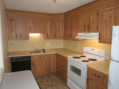 440 North Ave unit 196 - Bld9, Haverhill, MA 01830 - photo 2
