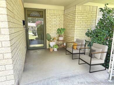814 Pershing Dr E, Ardmore, OK 73401 - photo 2