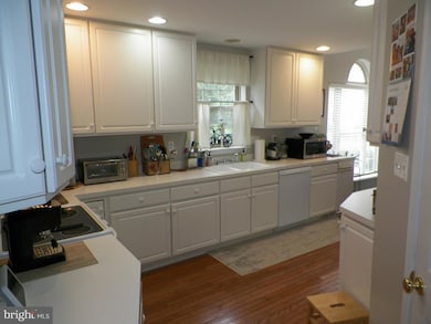 5101 Cinnamon Ct, Doylestown, PA 18902 - photo 5