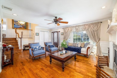 2863 Harbor Rd, Merrick, NY 11566 - photo 4