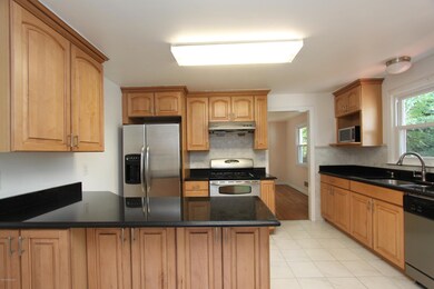 unlisted-address, Riverside, CT 06878 - photo 4