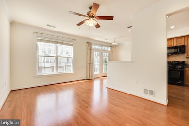 13564 Davinci Ln unit 84, Herndon, VA 20171 - photo 6