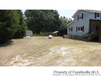 partial view of side yd