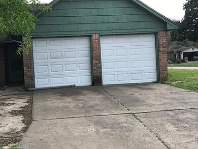 1339 Diplomat Way, Houston, TX 77088 - photo 4