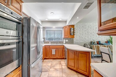 2637 E Turquoise Dr, Phoenix, AZ 85028 - photo 6