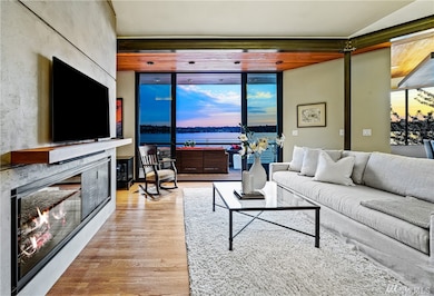 7703 W Mercer Way, Mercer Island, WA 98040 - photo 6