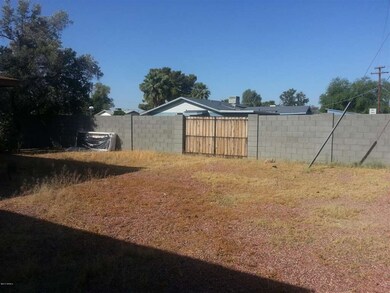 7 Large Back Yard RV Access