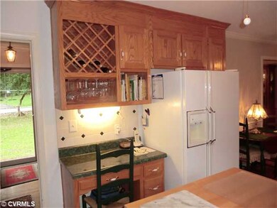 Kitchen - Wine rack and desk too!