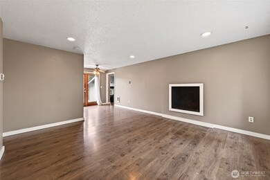 13308 NE 186th St, Woodinville, WA 98072 - photo 3