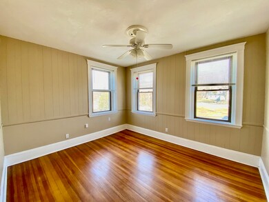 979 Chestnut St unit 3, Newton, MA 02464 - photo 3