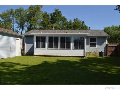 869 Lee Ave, North Tonawanda, NY 14120 - photo 3