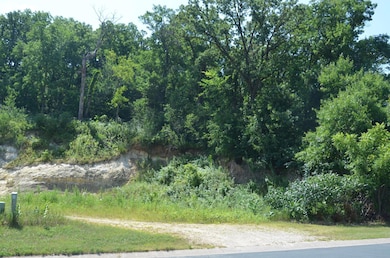 1113 Oakview Dr, Saint Charles, MN 55972 - photo 2