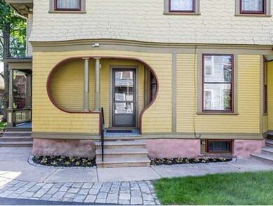 53 Fairfield Ave, Holyoke, MA 01040 - photo 5