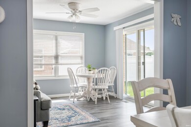 212 E Charter Dr, Muncie, IN 47303 - photo 5