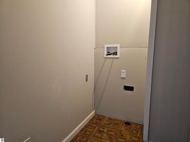 214 W Victoria St, Hale, MI 48739 - photo 3