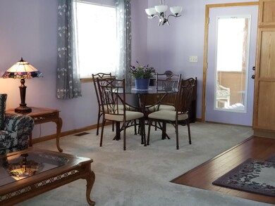 5 Dining Area
