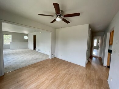 836 N Loomis St unit B, Naperville, IL 60563 - photo 5