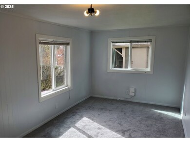 21 NE 5th St, Gresham, OR 97030 - photo 5