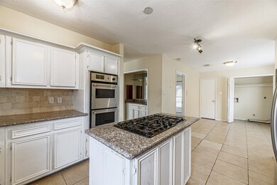 15218 Windy Cove Dr, Houston, TX 77095 - photo 3