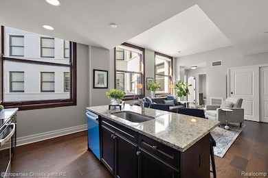 These images show model units. Interior finishes will differ based on buyer selections