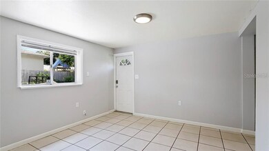 1011½ 14 St N, Saint Petersburg, FL 33705 - photo 4