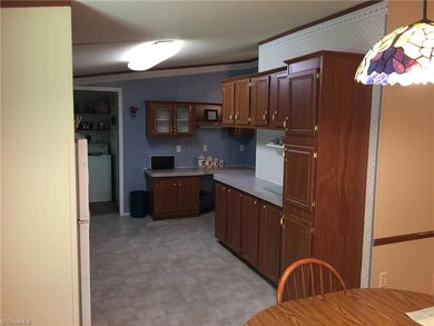 3002 Sharron Dr, Asheboro, NC 27205 - photo 7