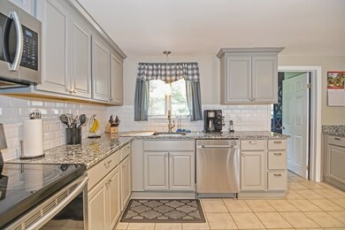 24 Elmfield Rd, Framingham, MA 01701 - photo 5