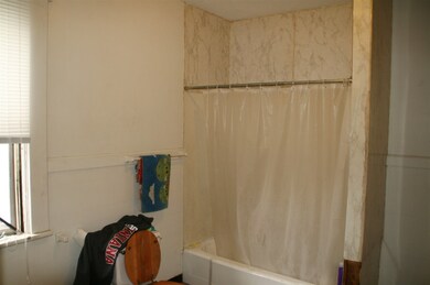 80 1/2 Miami St upstairs unit