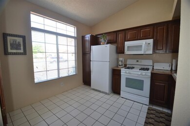06 Kitchen (2)