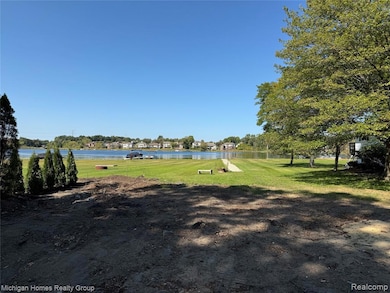 2910 Loon Dr, Wixom, MI 48393 - photo 2
