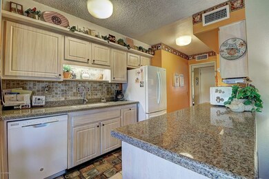 9702 W Cottonwood Dr, Sun City, AZ 85373 - photo 2