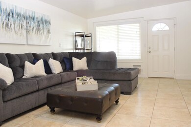 Living Room (3)