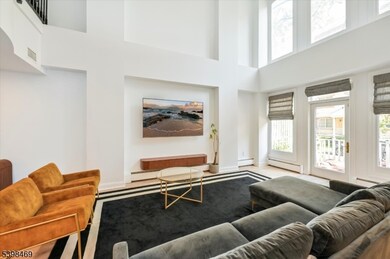 Port Liberté
Port Liberté unit 14, Jersey City, NJ 07305 - photo 2