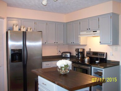 2093 Carrollton Dr, Columbus, OH 43223 - photo 3