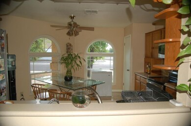 Eat-in Kitchen