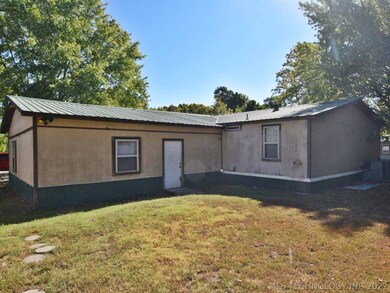 304 W Delaware St, Cleveland, OK 74020 - photo 6