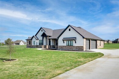 216 Columbia Ct, Springtown, TX 76082 - photo 2