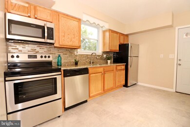 5109 Wheeler Rd, Oxon Hill, MD 20745 - photo 7