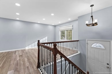 18120 Versailles Ln, Hazel Crest, IL 60429 - photo 4