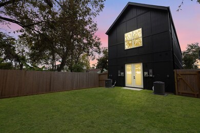 857 Fortune St unit B, Houston, TX 77088 - photo 2