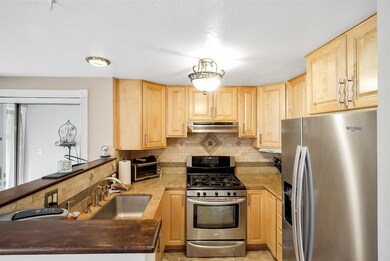 14 Silverton Dr unit U96, Nashua, NH 03062 - photo 7