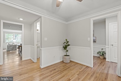 3867 Chain Bridge Rd, Fairfax, VA 22030 - photo 5