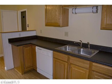 325 Northfield Dr, King, NC 27021 - photo 4