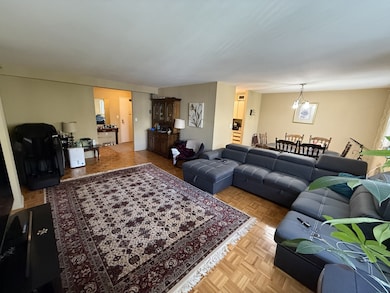 Hampshire House East & West unit 4I, West Hartford, CT 06119 - photo 5