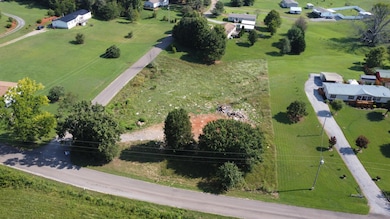 566 Old Stage Rd, Dandridge, TN 37725 - photo 3