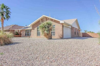815 San Juan Dr, Alamogordo, NM 88310 - photo 2