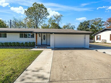 1103 Sunset Dr, Ennis, TX 75119 - photo 4