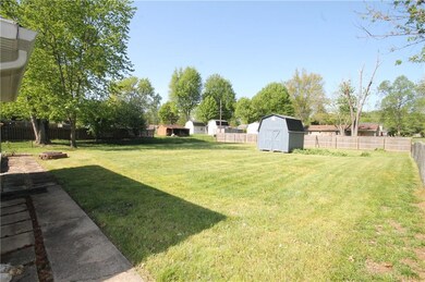 3380 Virginia St, Columbus, IN 47203 - photo 4