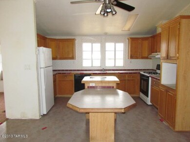 022-208960 kitchen 6